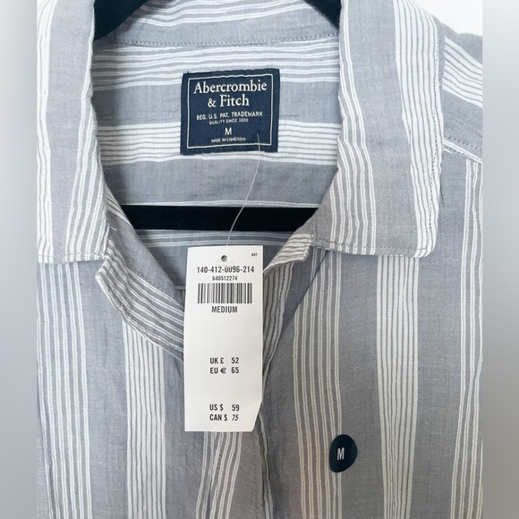NWT Abercrombie and Fitch striped gray button down size M - Picture 6 of 7